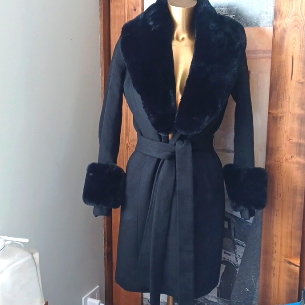 Forever 21 Black Faux Fur Trim Coat